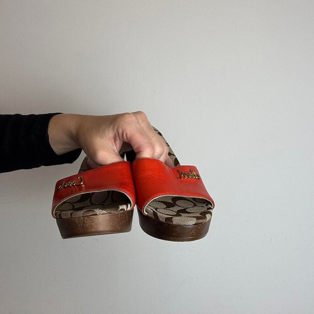 Coach Vintage Y2K Brown and Red Orange Signature C Monogram Wooden Sandals - Picture 5 of 7
